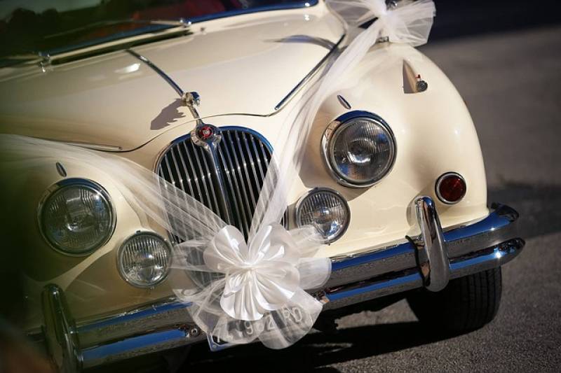 Où louer une voiture de mariage pas cher près de Marseille